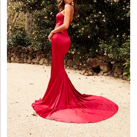 Satin red strapless gown - Picture 3 of 3